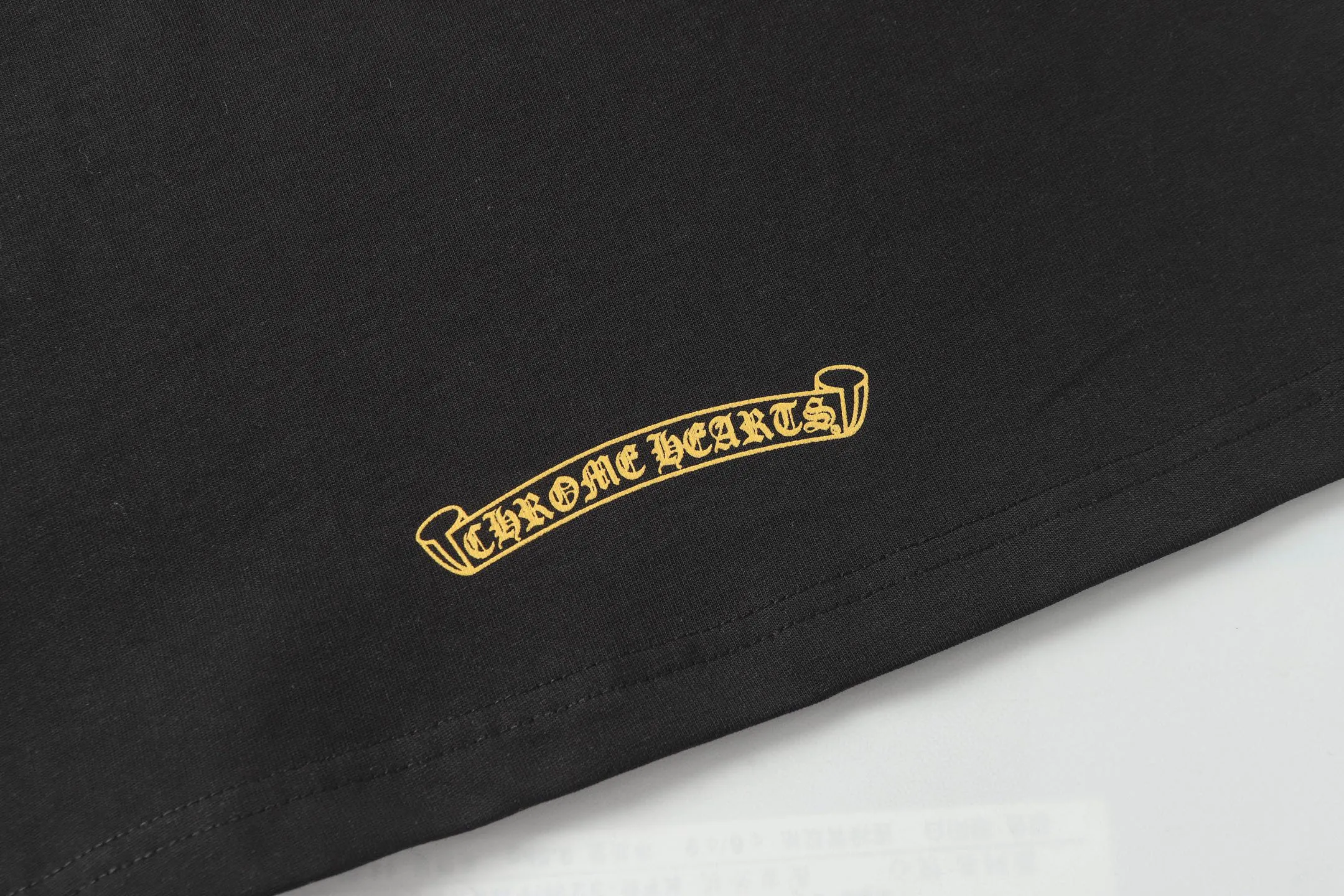 🅿️170 Chrome hearts ch Chrome hearts horseshoe painted cross short-sleeved T-shirt. Large version, loose and stylish, low version, slim and long version, upper body and crotch pull. 100% commitment: top quality, not fast food. The highest version on the market. Top quality, 280g, 26 custom-dyed double yarn cotton, same style for men and women, complete with three standards. Color: black, white Size: XS-L